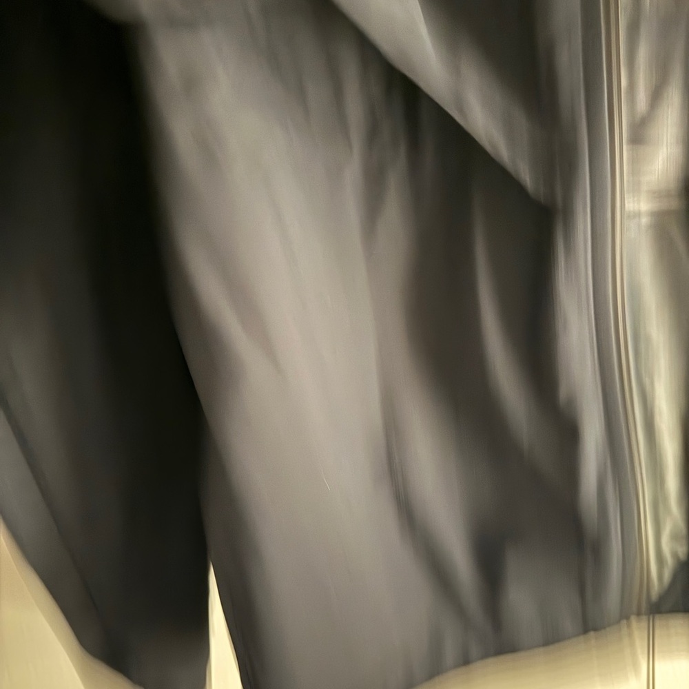Sweaty Betty windbreaker - Picture 6 of 6